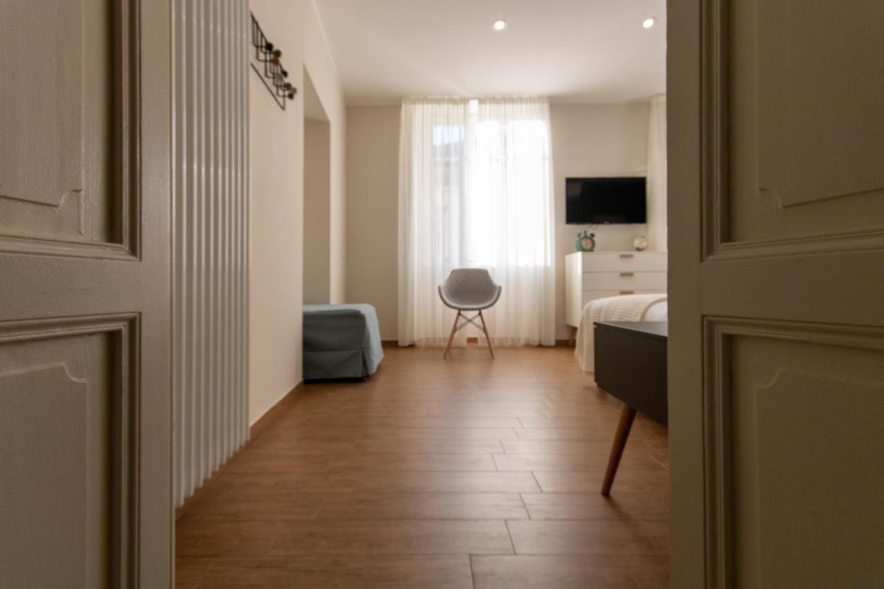 Aqualago Casa Vacanze Apartment D Verbania Ngoại thất bức ảnh